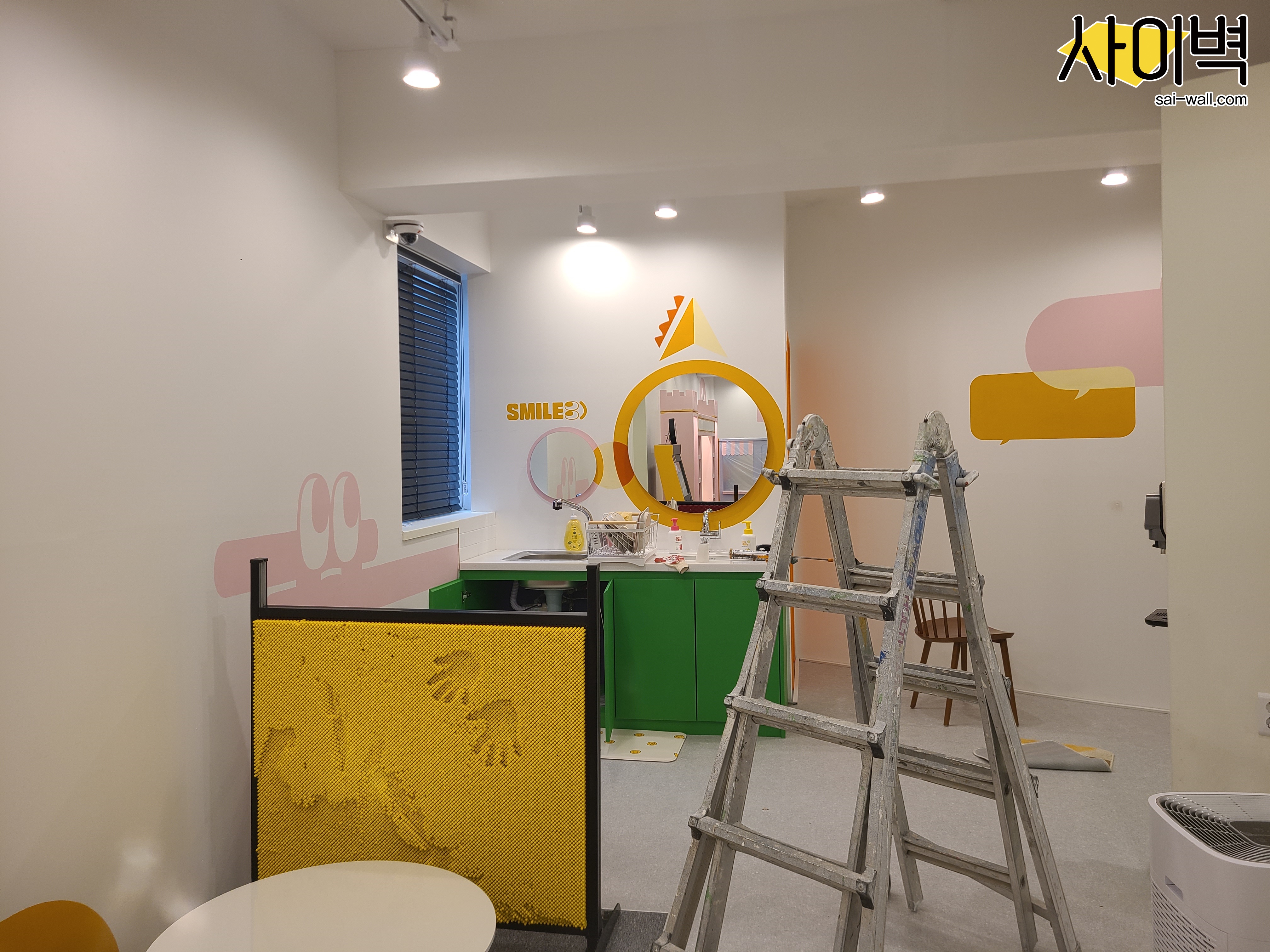히플라운지 벽화 시공 사진 16